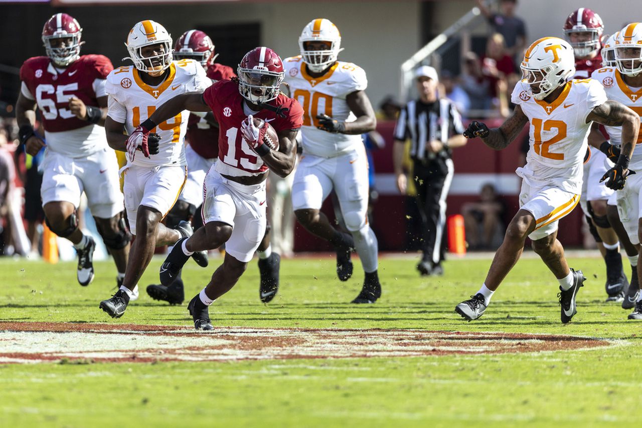 What makes Alabamaâs first 8 games unlike other contenders