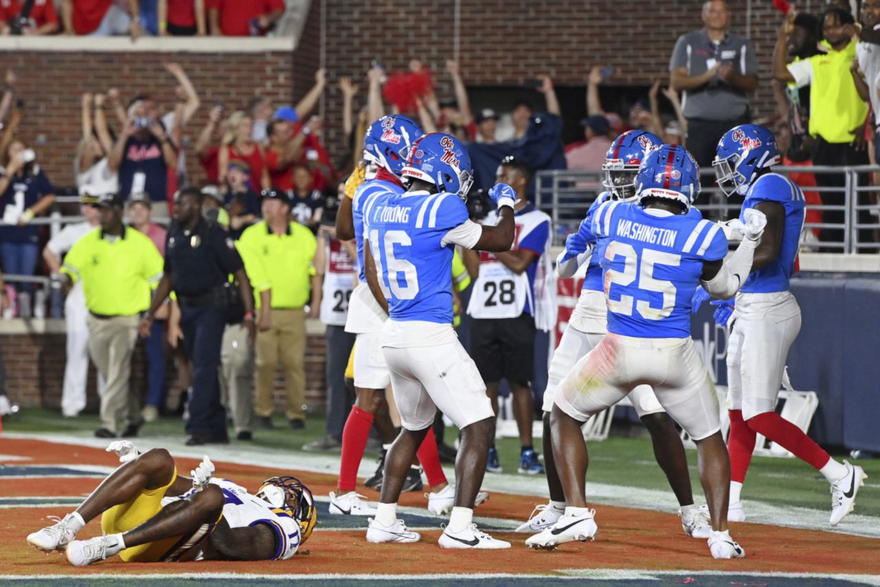 What TV channel is Ole Miss-Arkansas on tonight? Live stream, how to watch online, time