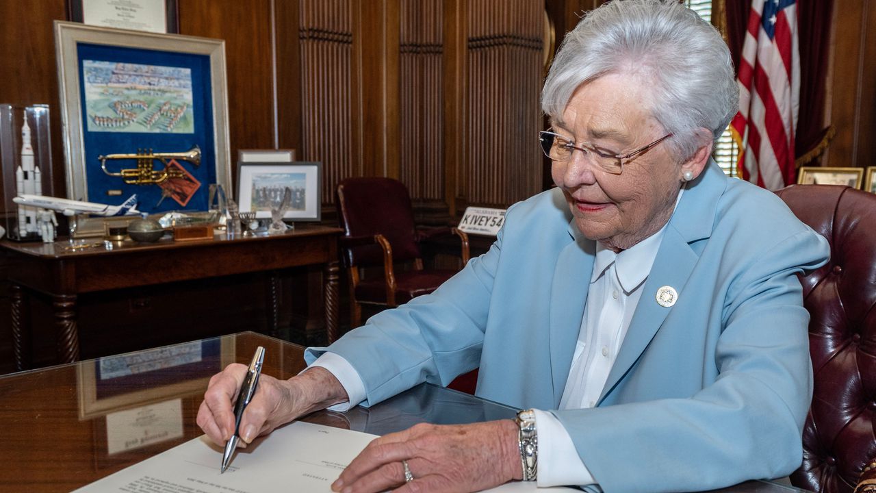 Whitmire: Prove me wrong, Kay Ivey. A manâs life depends on it.