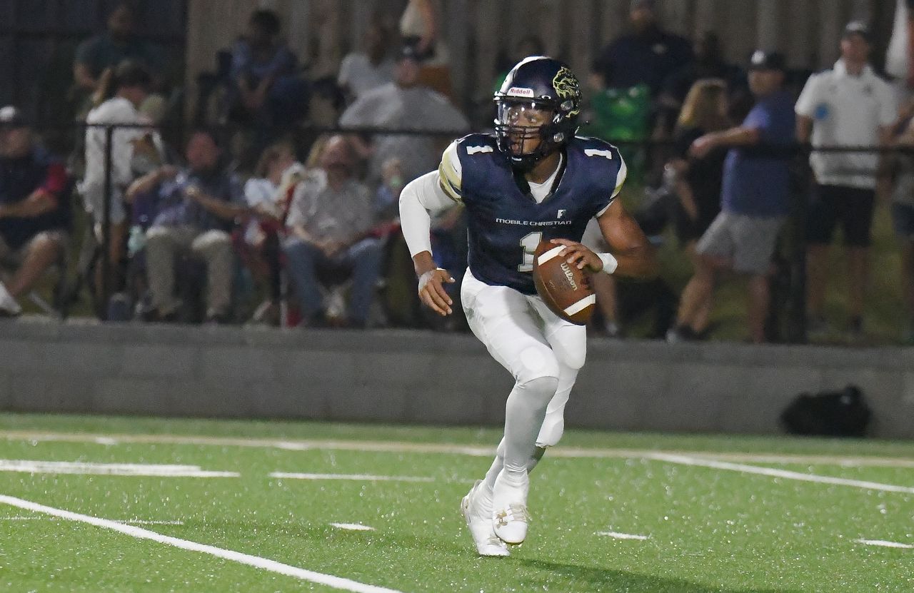 Who is the Week 6 Cunningham Bounds Coastal Player of the Week?