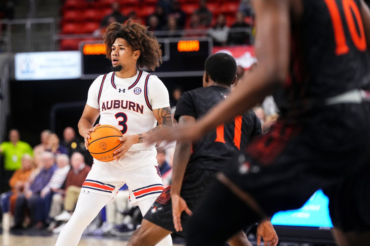 3 takeaways from Auburn basketballâs preseason exhibition against AUM