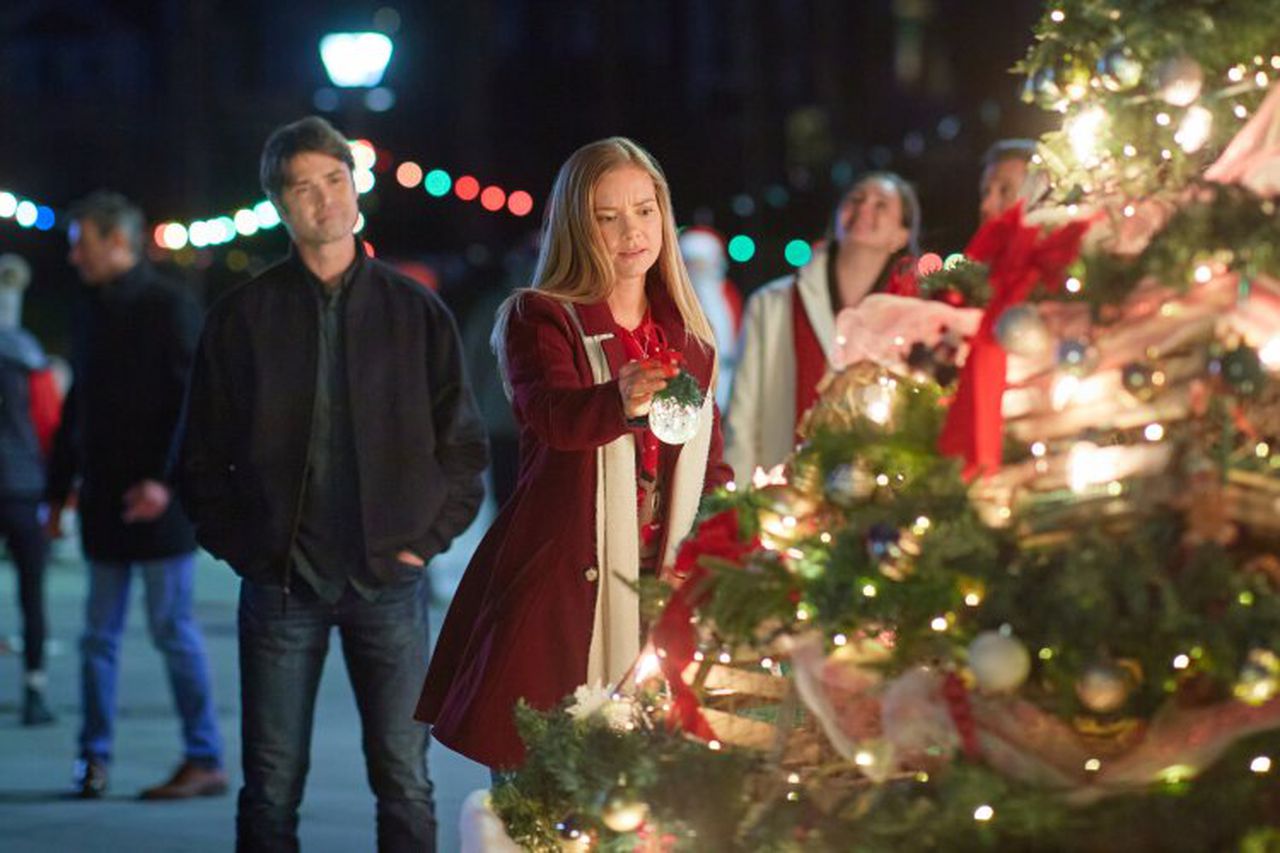 âEverything Christmasâ Hallmark movie premiere: How to watch, where to stream