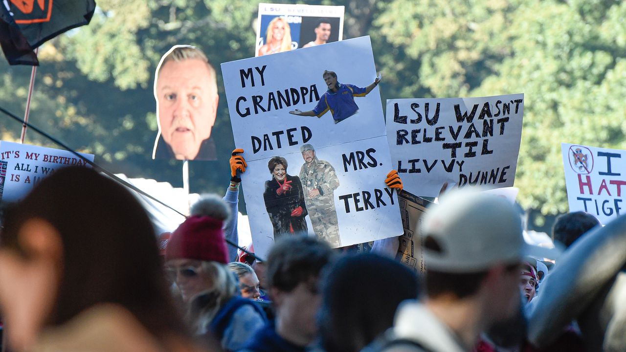 Alabama LSU Fans ESPN College GameDay 2023