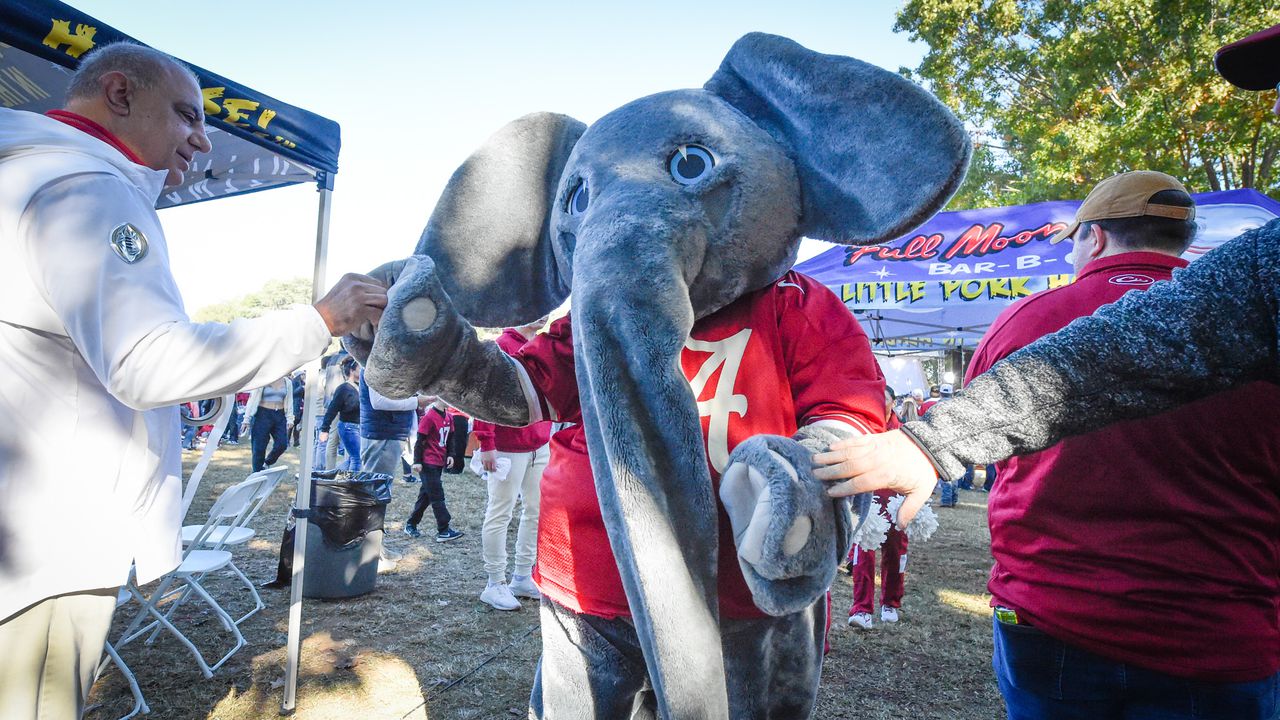 Alabama LSU Fans ESPN College GameDay 2023