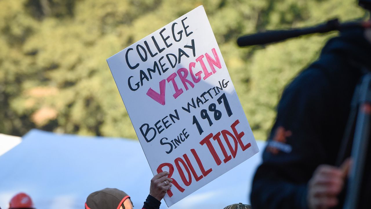 Alabama LSU Fans ESPN College GameDay 2023