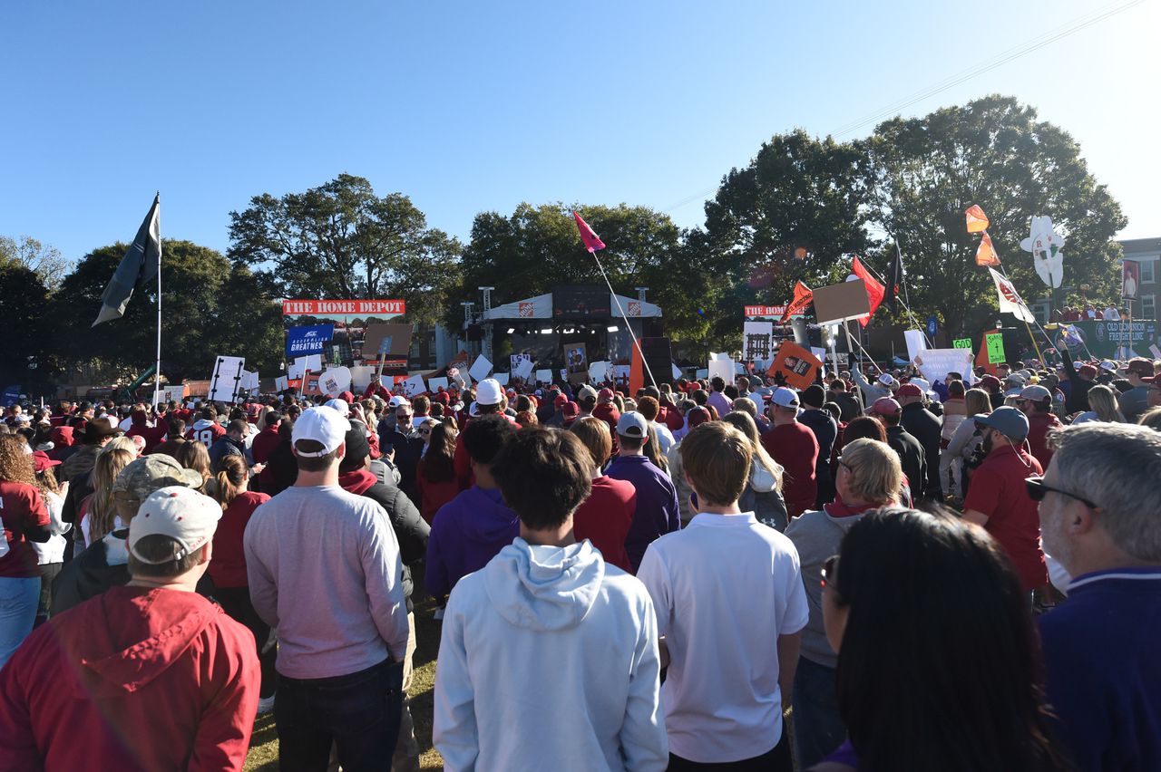 Alabama LSU Fans ESPN College GameDay 2023