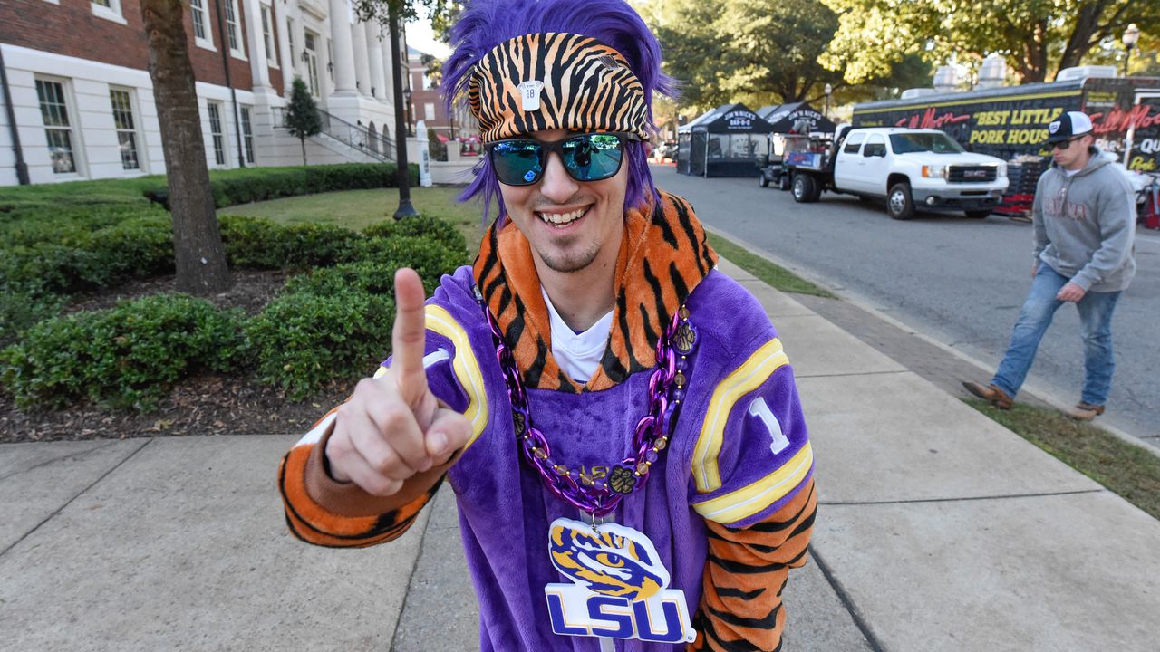 Alabama LSU Fans ESPN College GameDay 2023