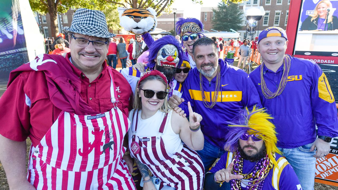 Alabama, LSU fans salute Pat McAfee, Livvy Dunne, more at âCollege GameDayâ