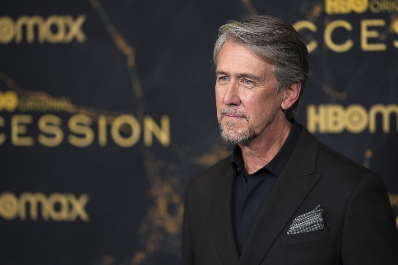 Alan Ruck of âSuccessionâ drove truck into Hollywood pizzeria on Halloween