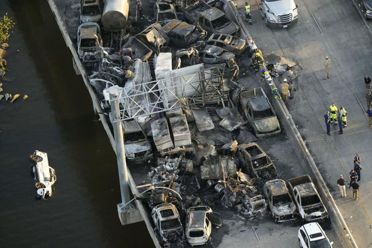 Another âsuper fogâ pileup on Interstate 10 near New Orleans kills 1, injures 8