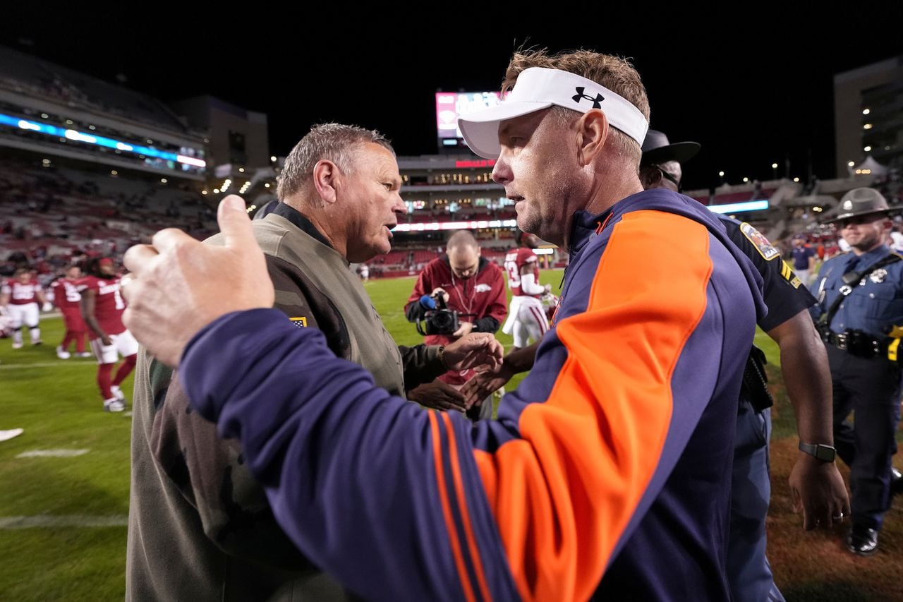 Arkansasâ Sam Pittman explains viral halftime Polar Express locker room video vs. Auburn