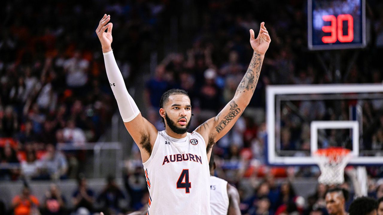 Auburn junior center Johni Broome injured early in exhibition, Bruce Pearl gives update