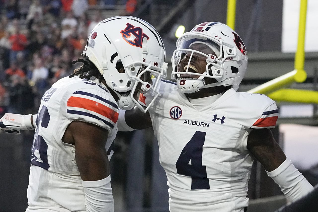 Auburn's defense 'survived the script' vs. Vanderbilt. What's that mean?