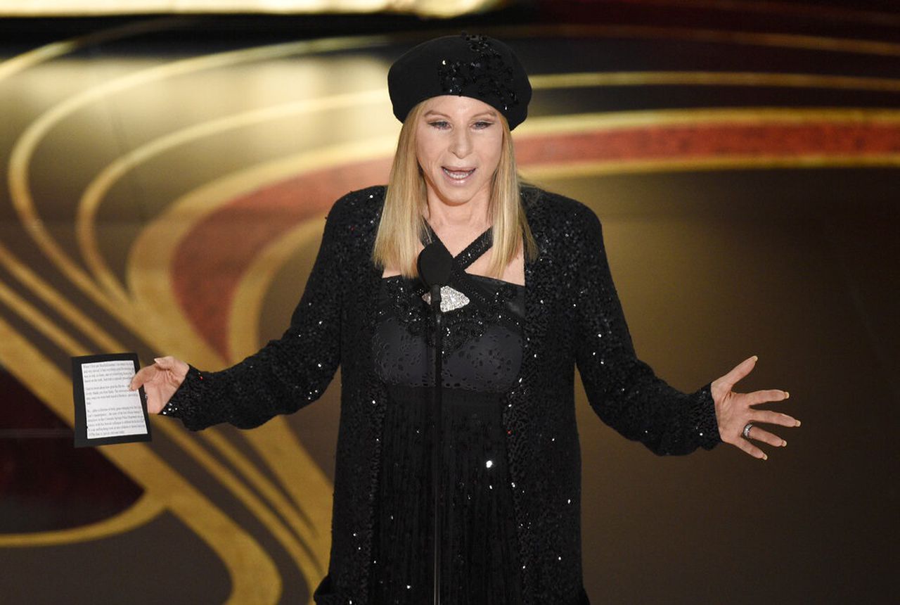 Barbra Streisand had Tim Cook change iPhoneâs pronunciation of her name