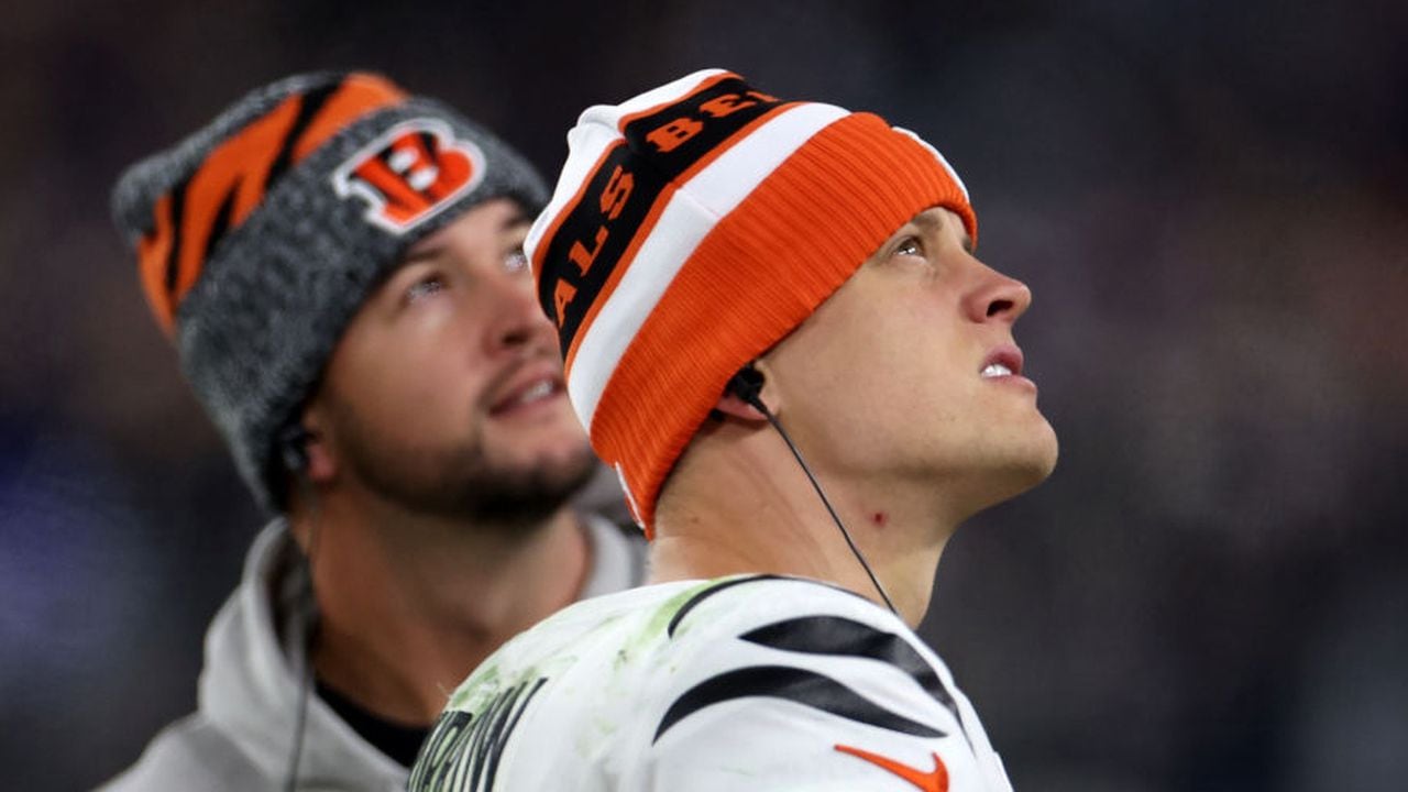 Bengals turn to Jake Browning, AJ McCarron at QB