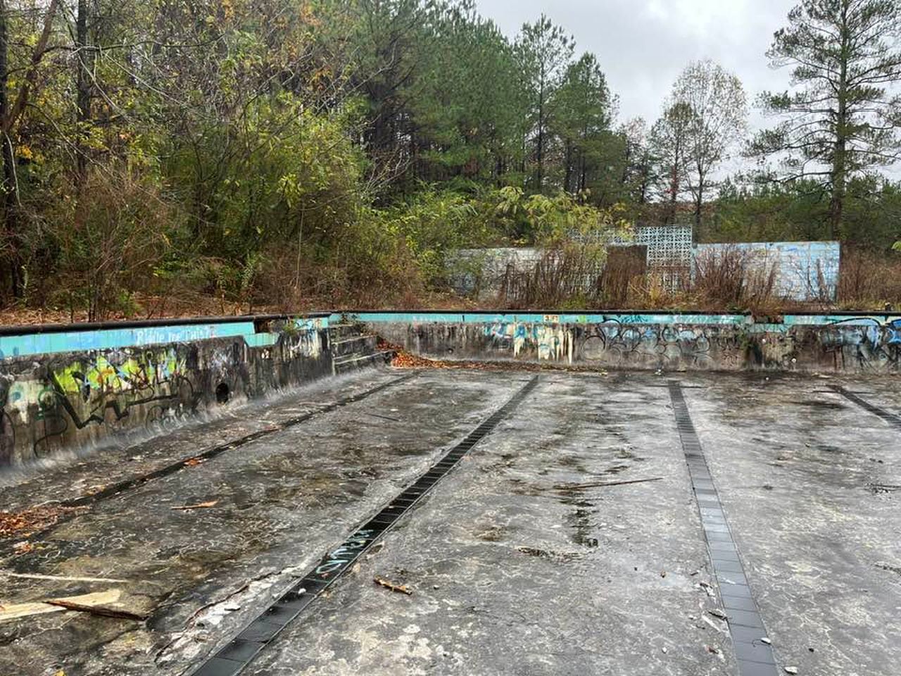 Birmingham plans wheelchair trails at abandoned swim club now owned by Ruffner Mountain