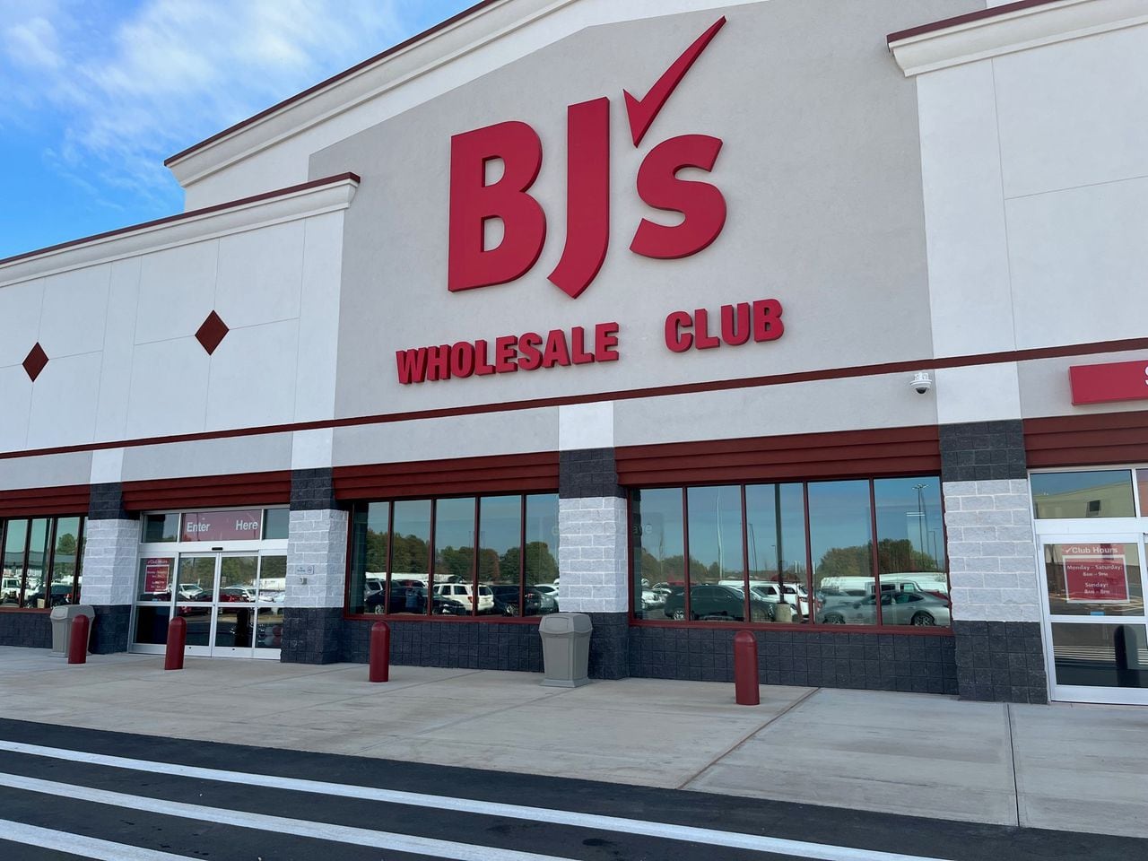 BJâs Wholesale Club opens today in Madison. Hereâs what to expect