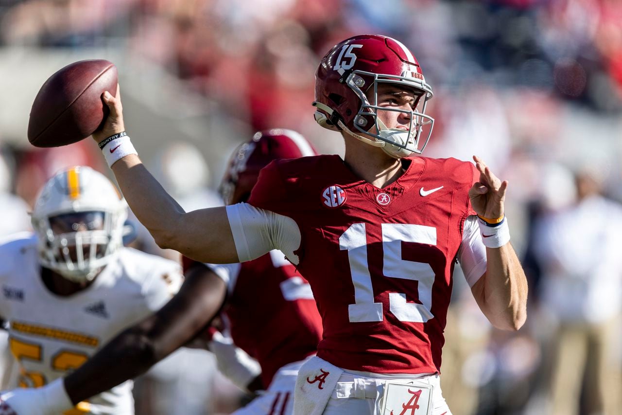 Comparing Alabama's resume to College Football Playoff contenders