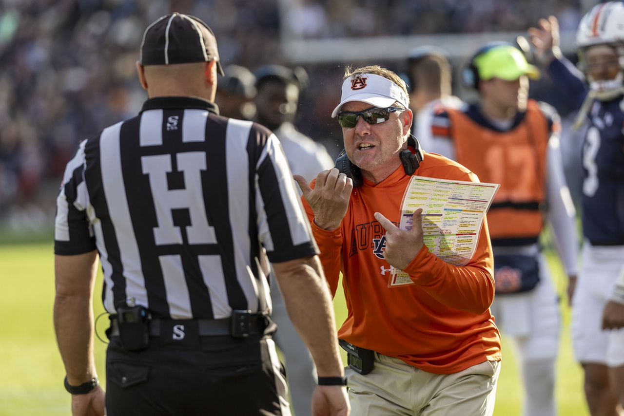 Confusion and personnel mishap on Auburnâs costly muffed punt in Iron Bowl loss