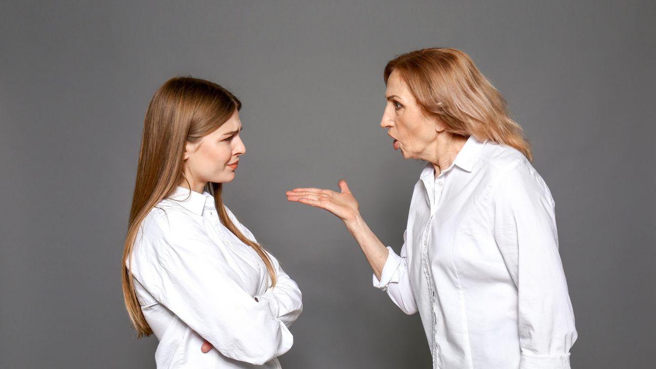 Dear Abby: My daughter and granddaughter arenât speaking to each other