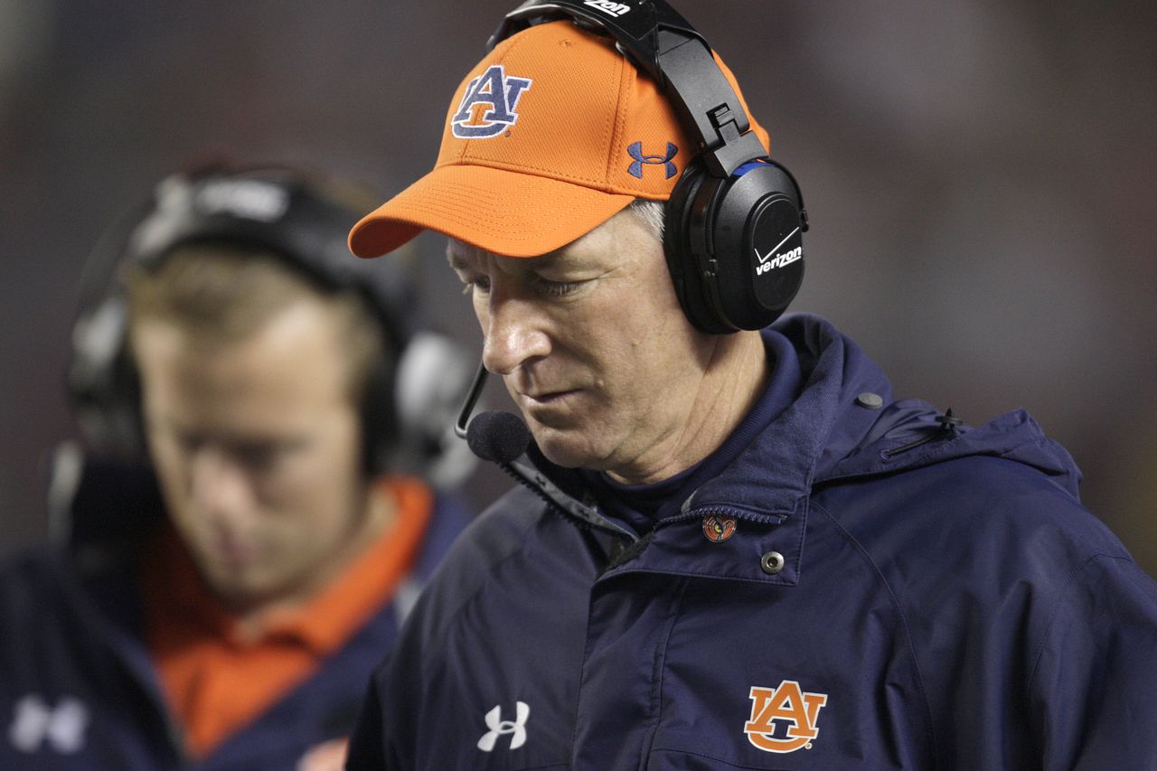 TOMMY TUBERVILLE