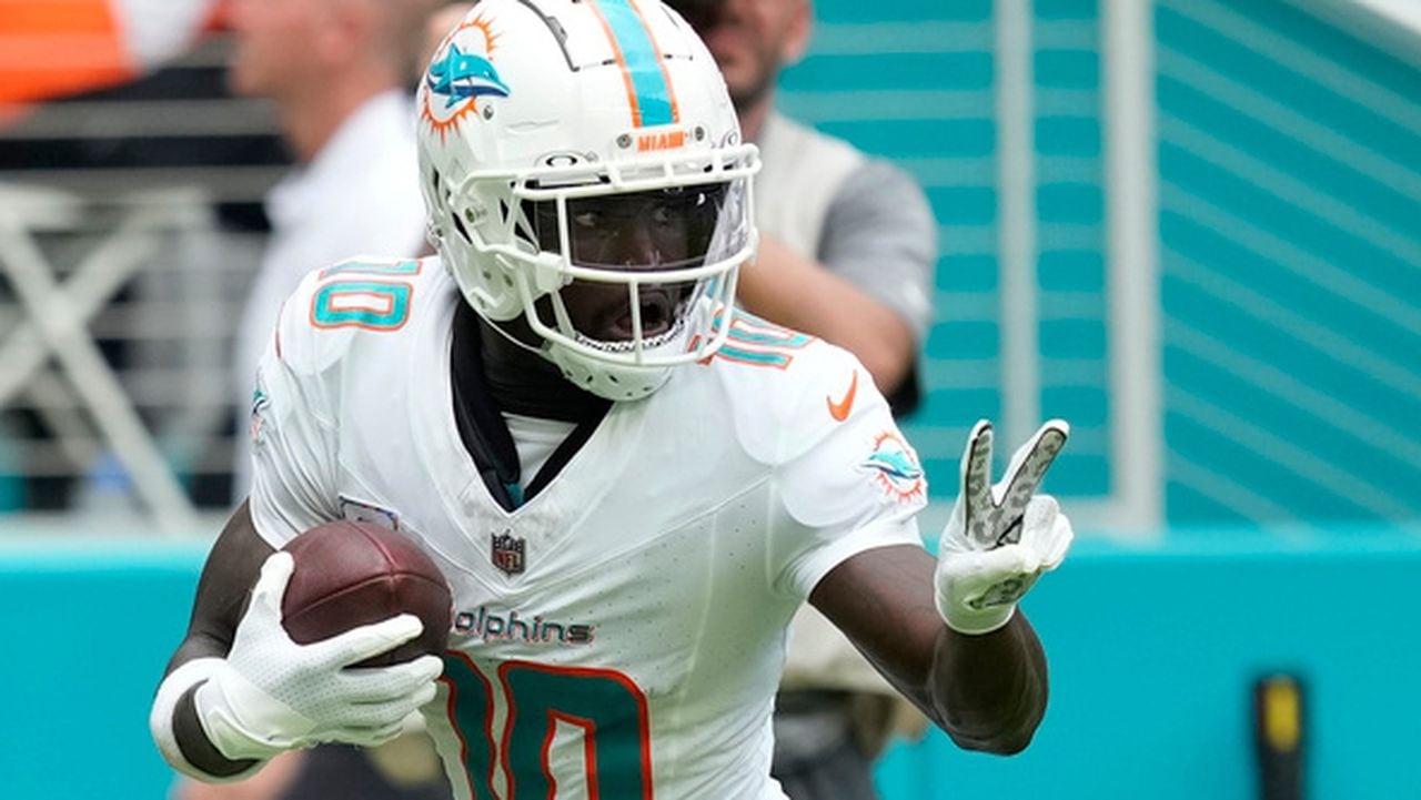 Dolphins' Tyreek Hill says peace sign âsuspended'