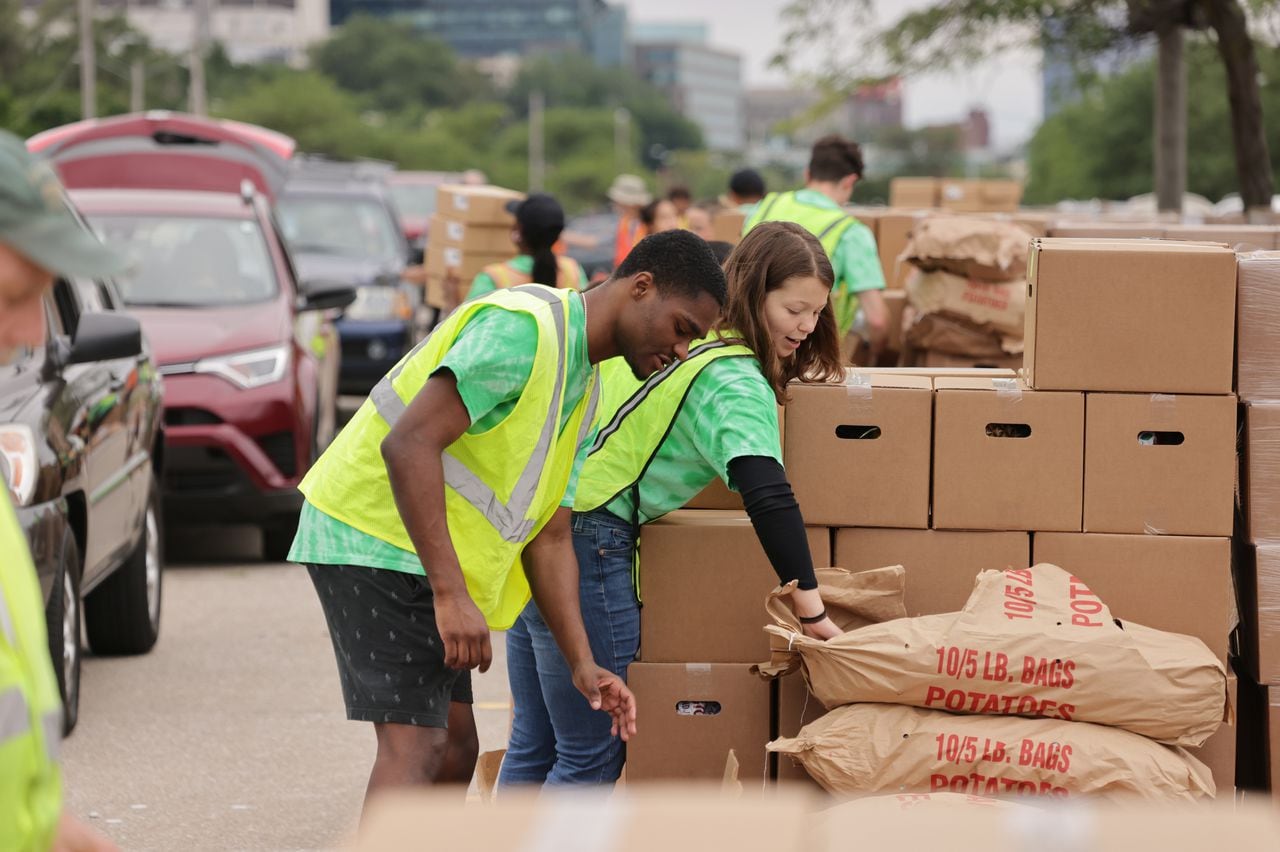 Giving isnât restricted to the holidays, says Community Food Bank of Central Alabama CEO