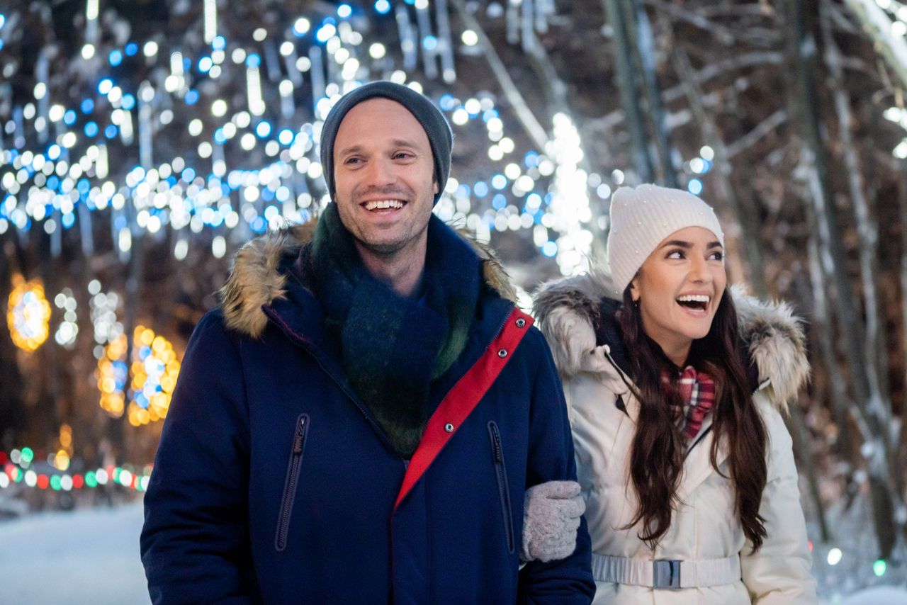 How to watch âLaughing All the Wayâ Lifetime Christmas movie premiere