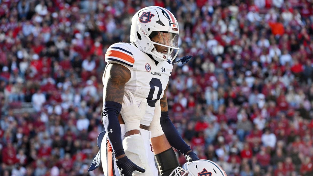 Hugh Freeze predicted the moment Auburn silenced Razorback Stadium. When was it?