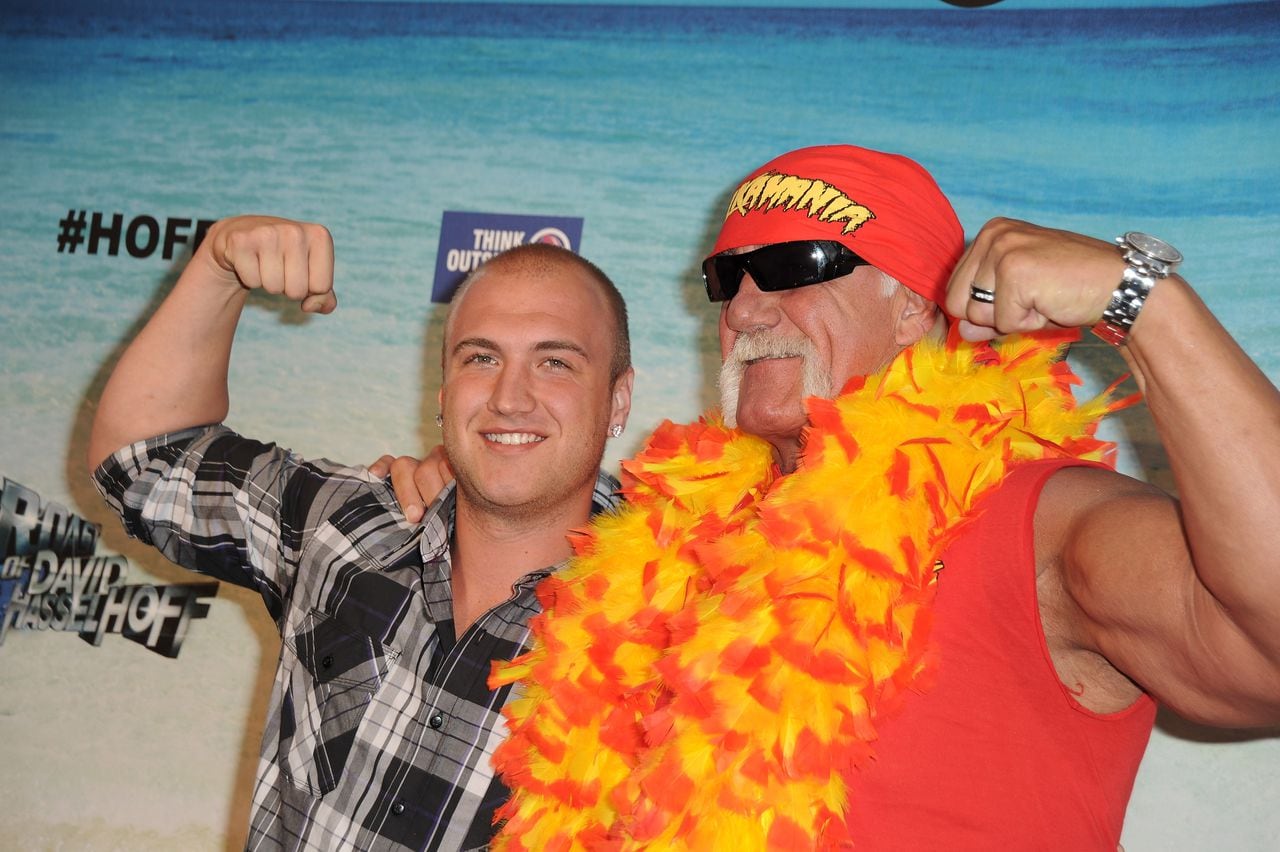 Hulk Hoganâs son judged bikini contest at his fatherâs Florida bar hours before DUI