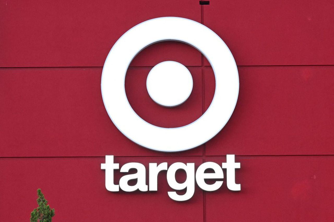 Is Target open on Thanksgiving (Nov. 23?) Black Friday store hours for Nov. 26