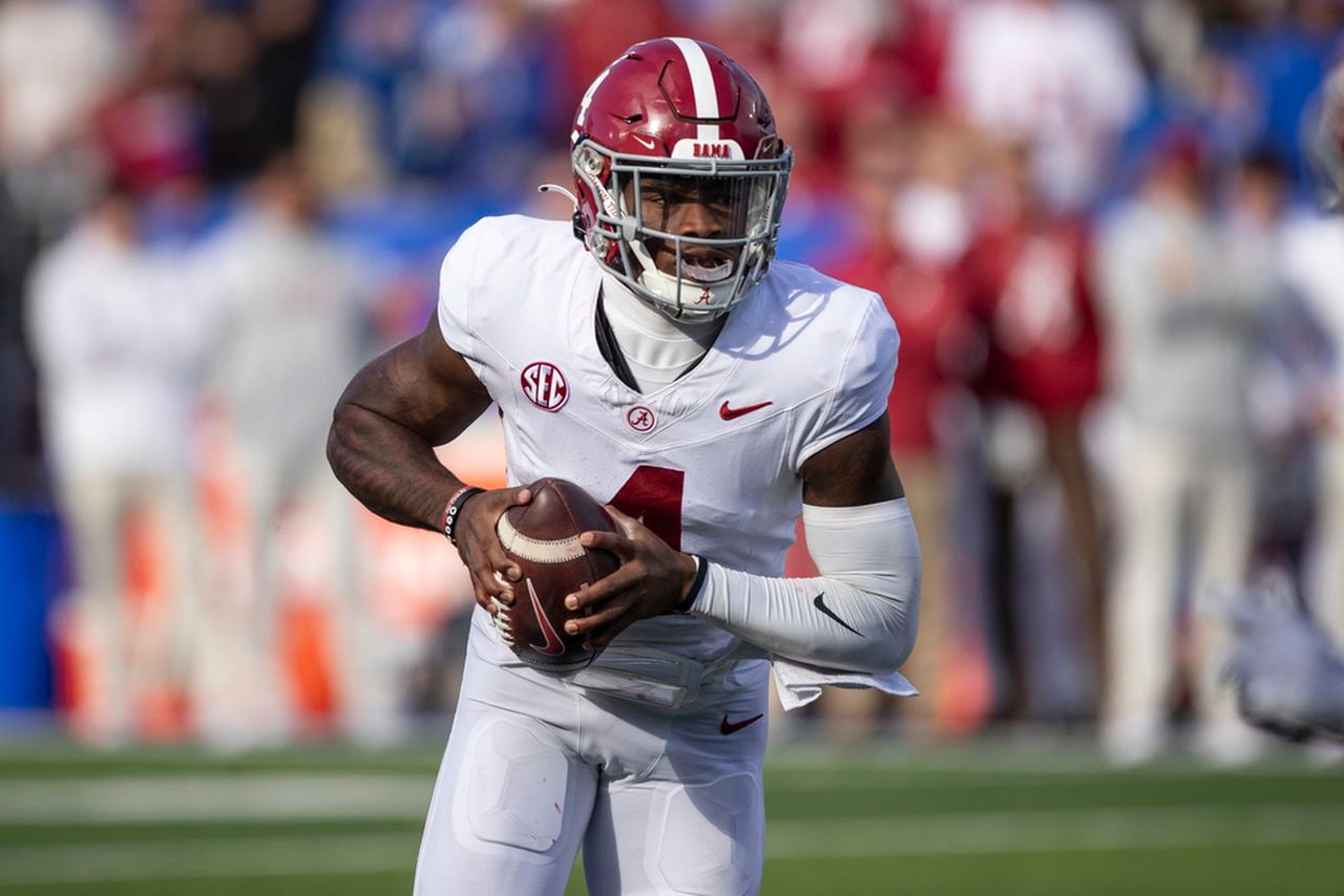 Live updates: Alabama hosts Chattanooga on senior day; injury and score