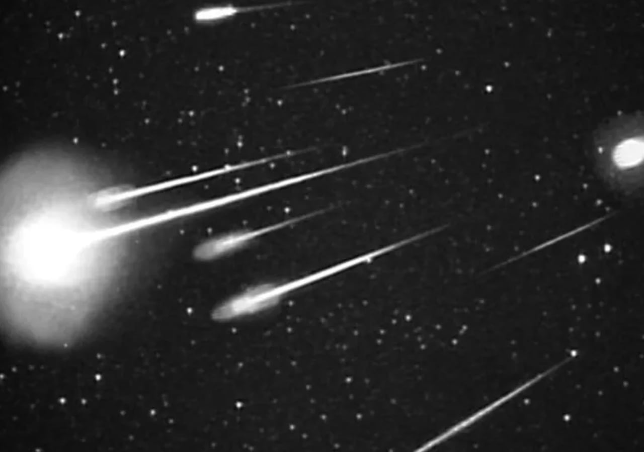 Look for fast, colorful shooting stars as famous Leonids meteor shower peaks this weekend