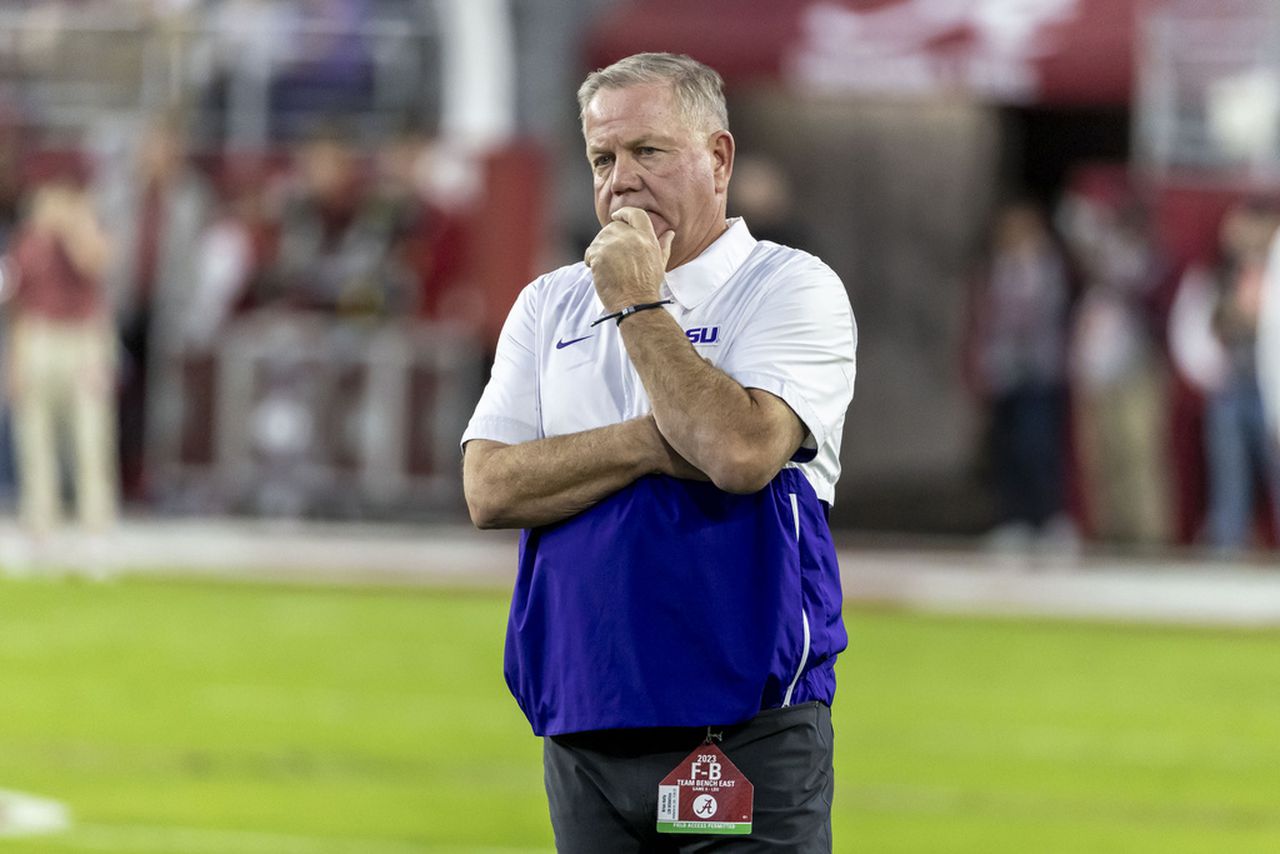 LSU's Kelly has advice for his team, viewers in 2nd half