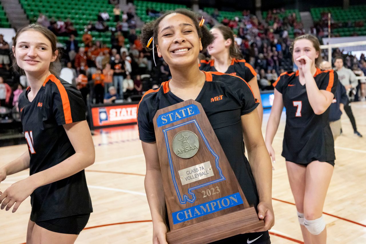 McGill-Toolen beats Bob Jones to repeat as 7A champ