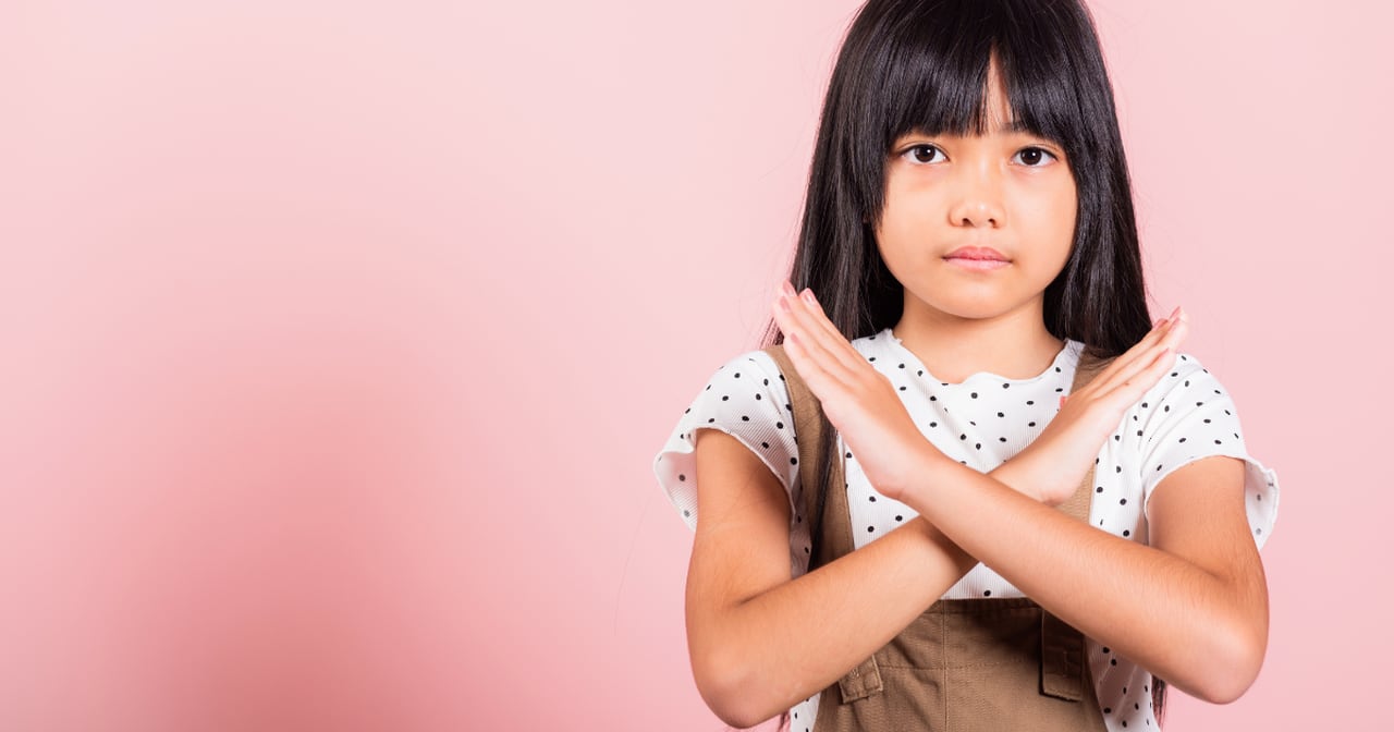 Miss Manners: What should my young daughter say to uninvited touches?