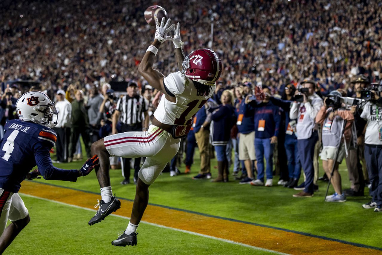 One play saved Alabama footballâs CFP hopes, dug Auburnâs grave