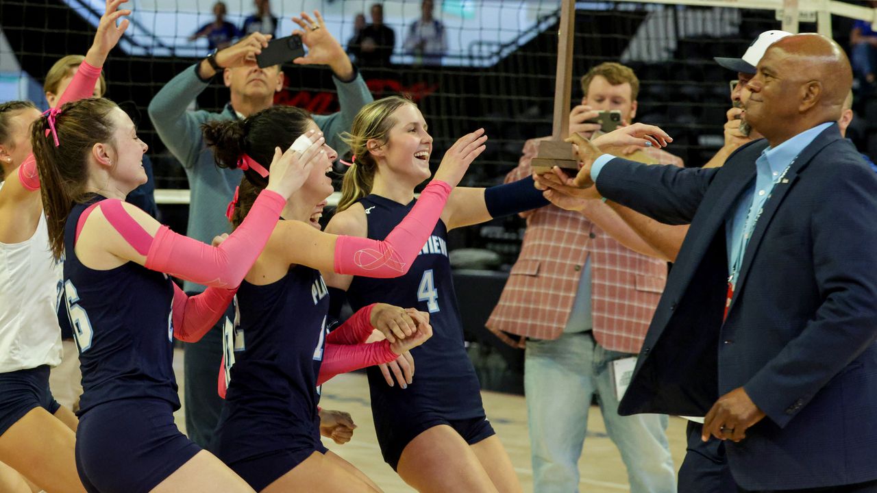 Plainview downs Mobile Christian, wins 3A volleyball title