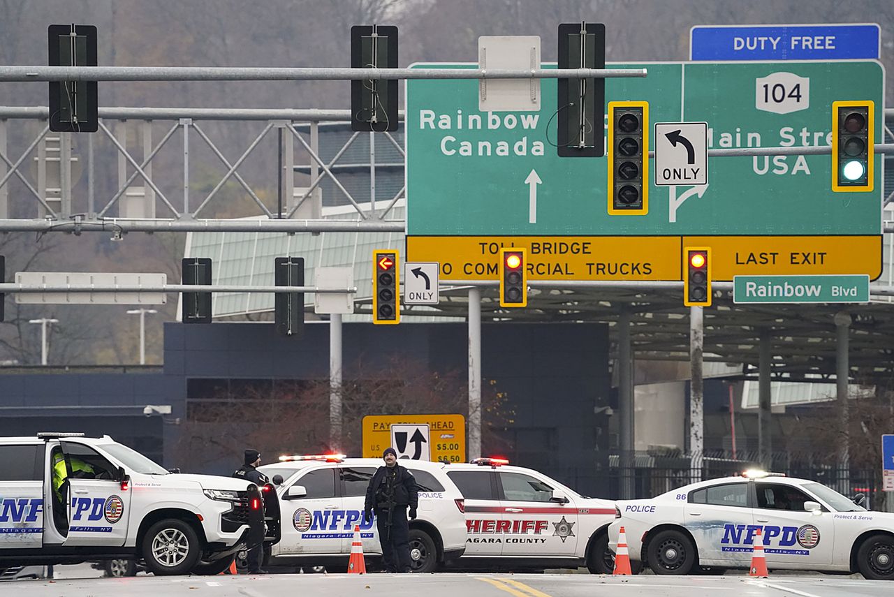 Rainbow Bridge vehicle explosion closes link between US, Canada in Niagara Falls