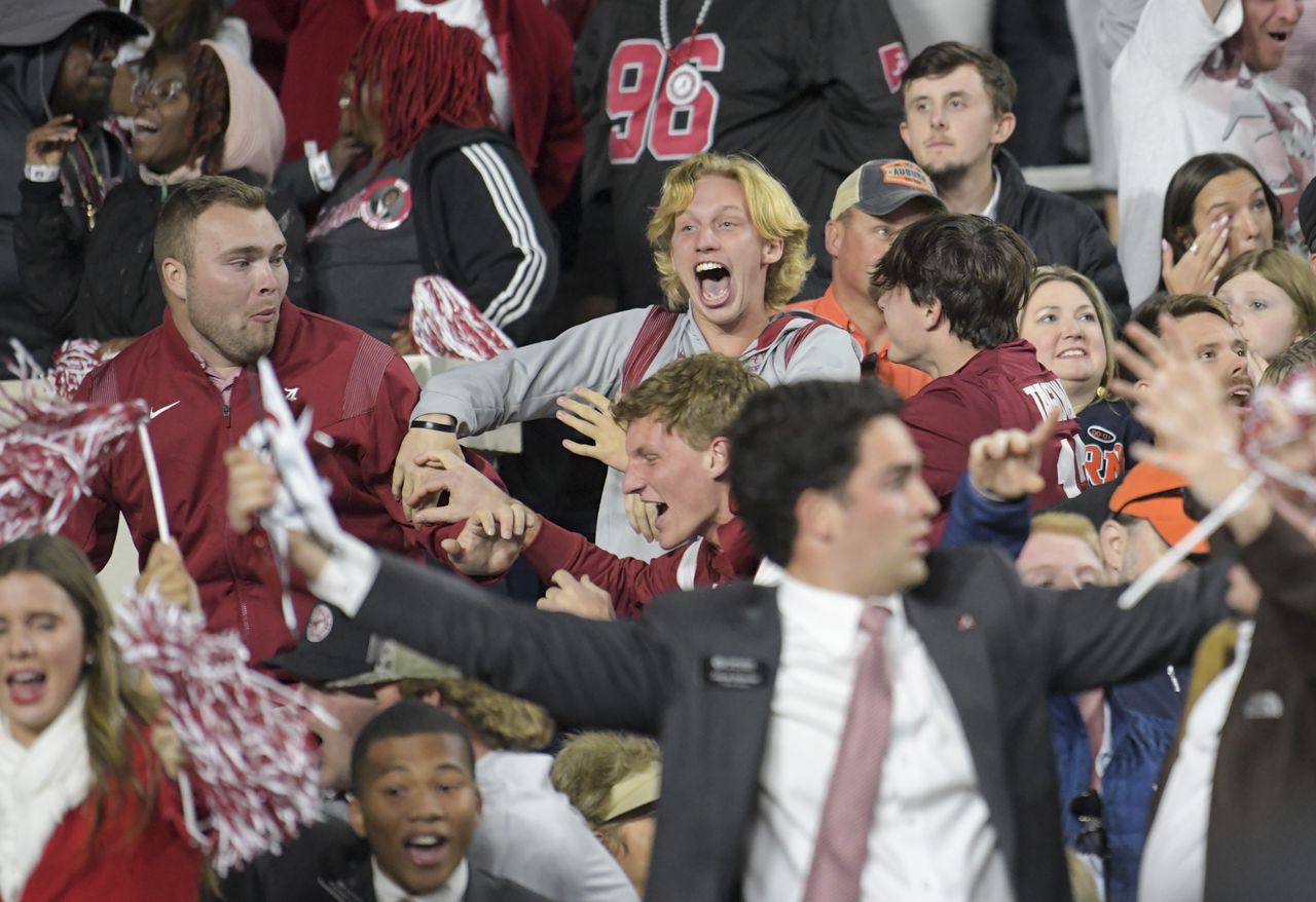 Send us your video reactions to Alabamaâs 4th & 31 Iron Bowl ending