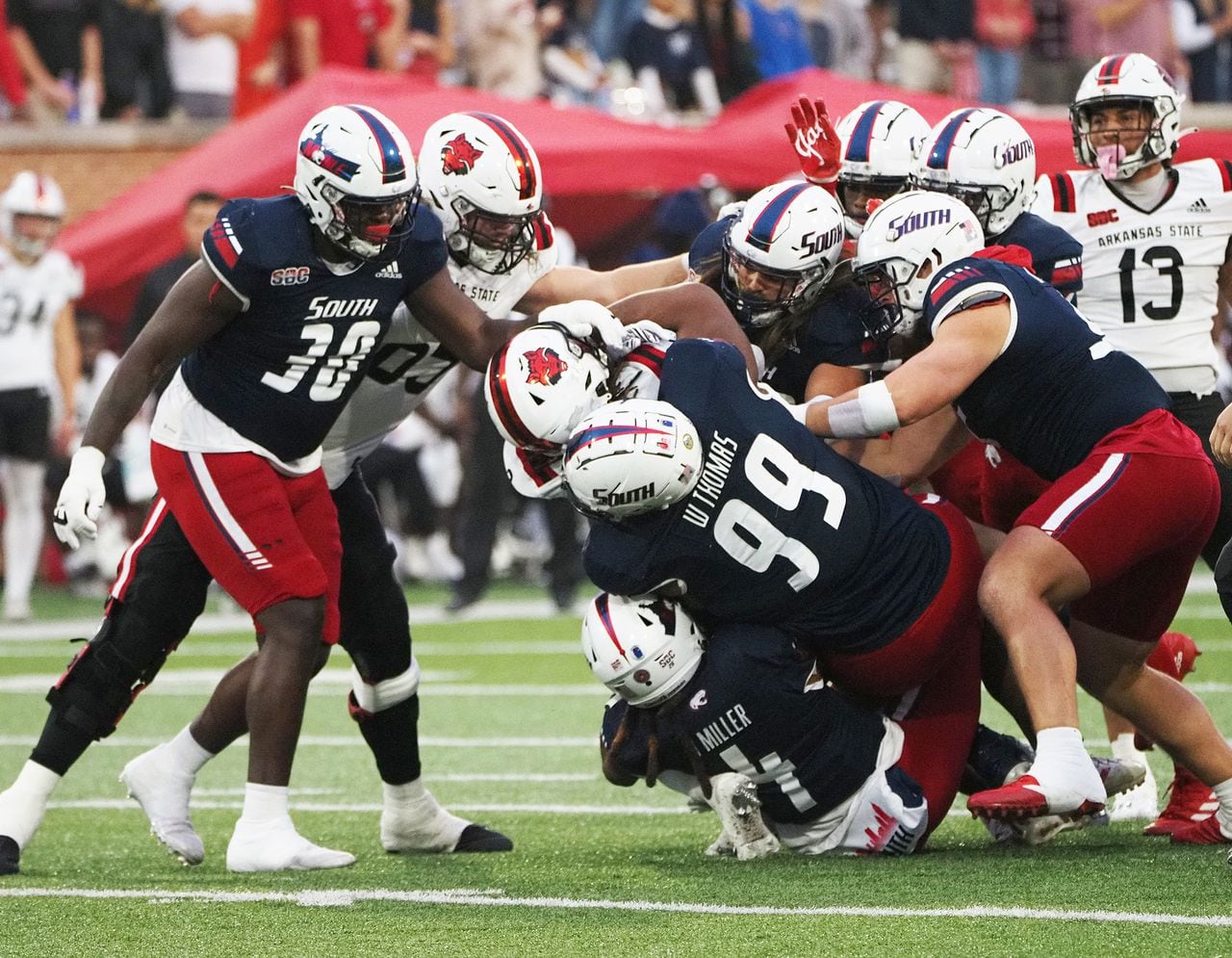 South Alabama grinds out 21-14 victory over Ark. State