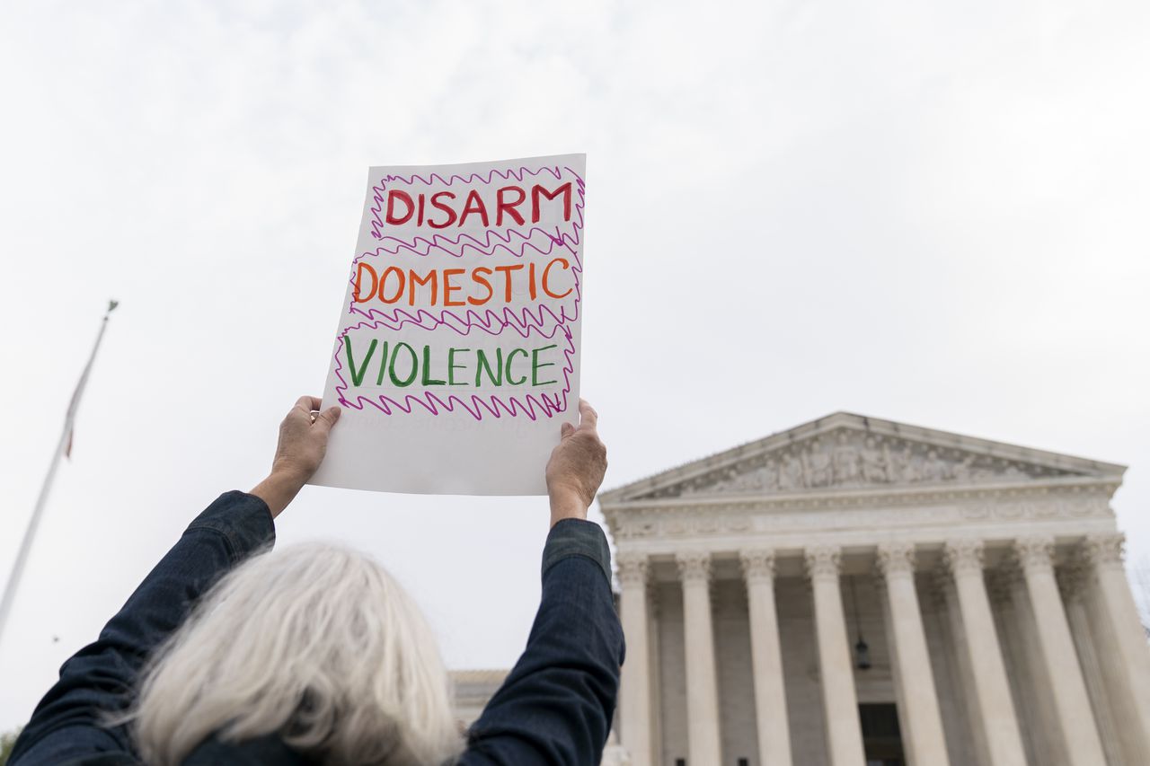 Supreme Court seems to favor keeping guns out of the hands of abusers