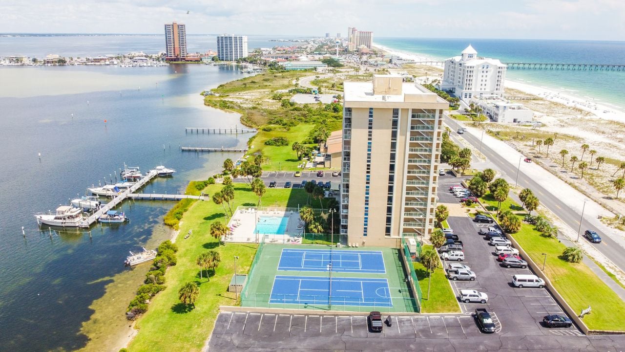 Teen dies in fall from 12th floor yacht club stairwell on Pensacola Beach