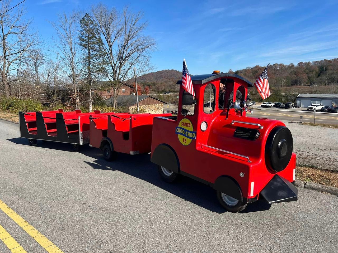 Tennessee man driving âSantaâs Trainâ at Christmas Tractor Parade caught with meth, gets DUI