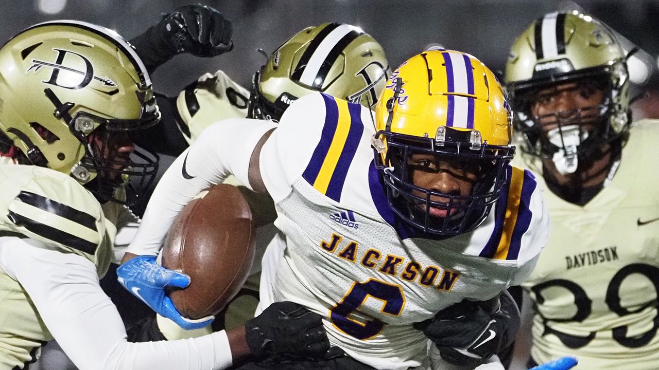 Thursday Roundup: Jackson freshman RB stars, Homewood also wins