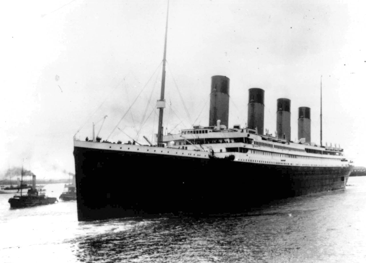 Titanicâs first-class dinner menu sold at auction for $80,000