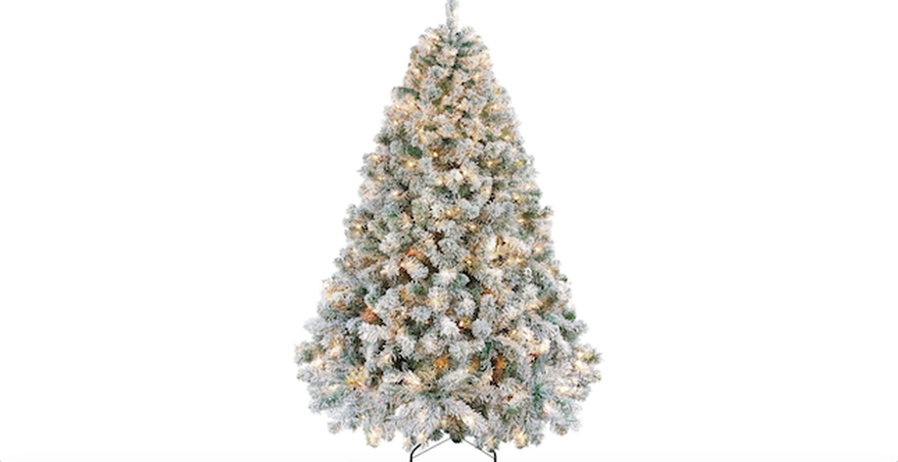 Top 13 artificial Christmas trees you can get from Amazon