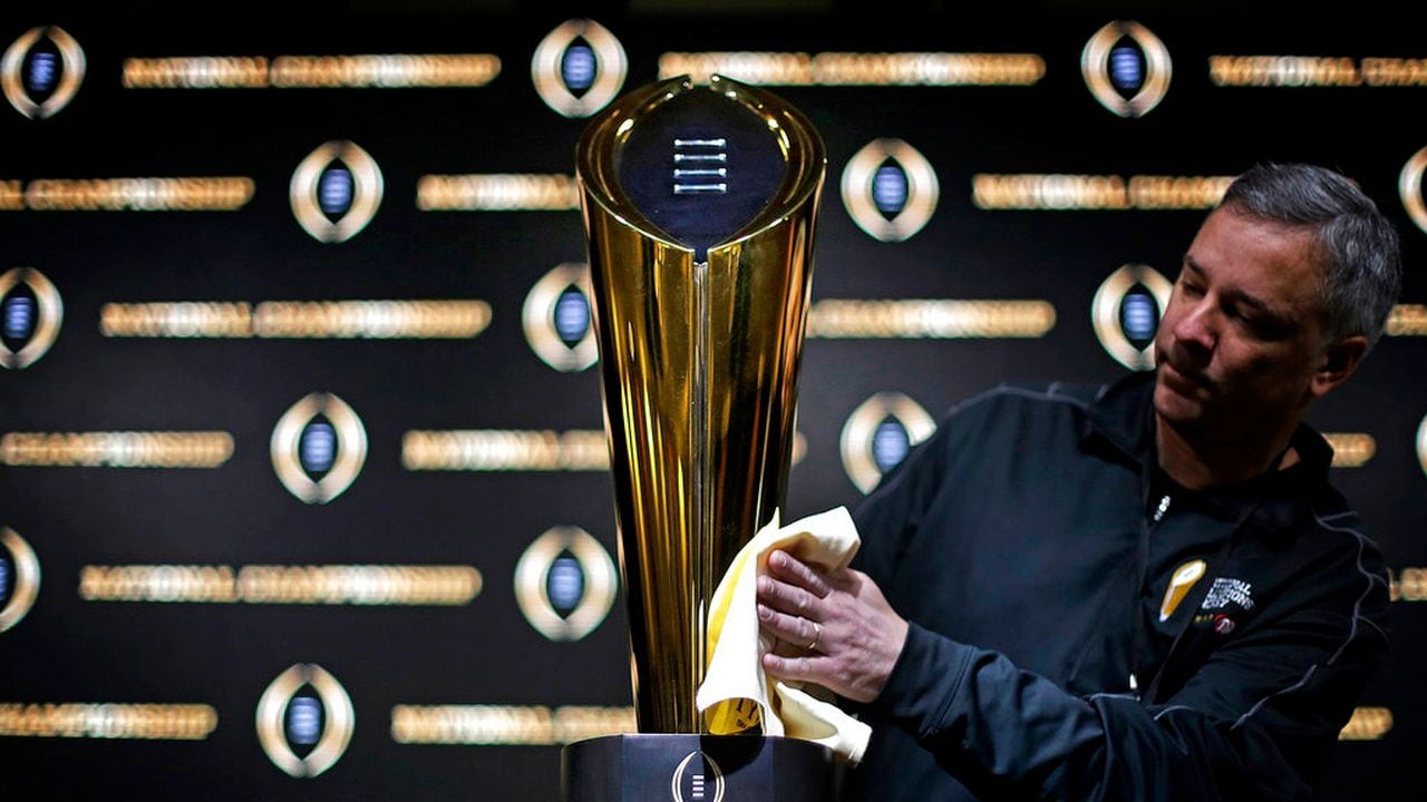 What makes this College Football Playoff race so weird