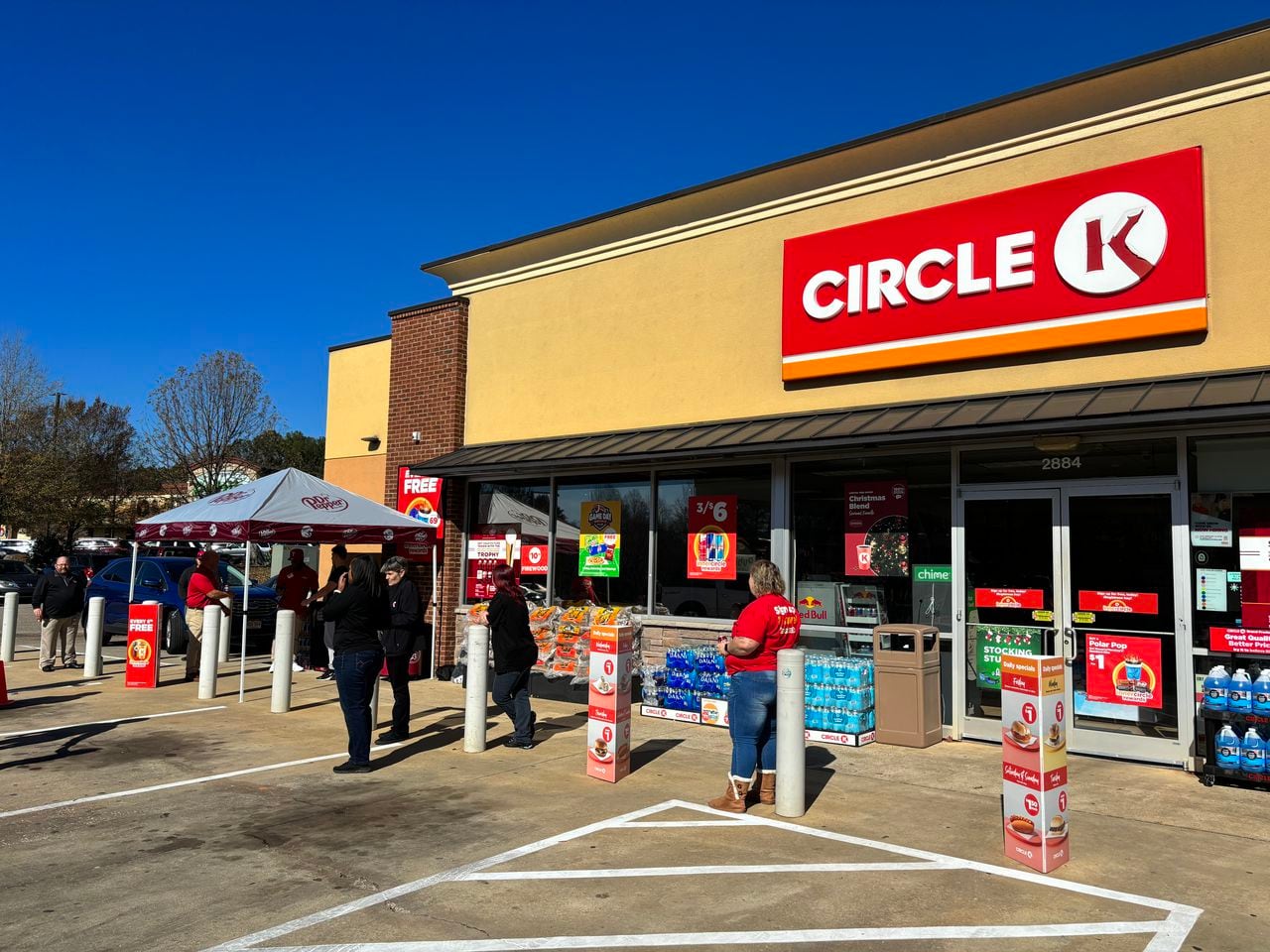 Yes, the CFP National Championship Trophy was at a Circle K in Auburn