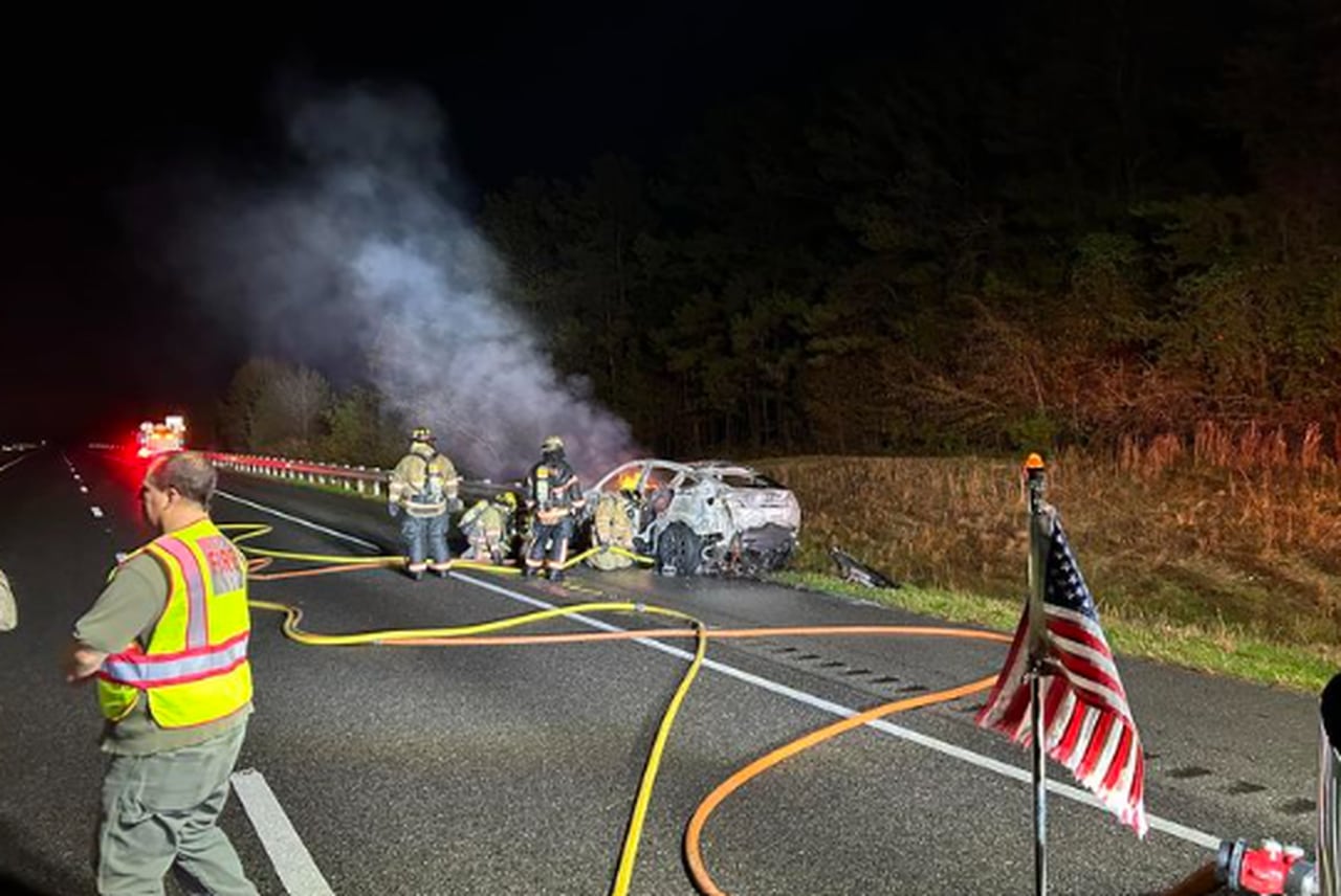 36,000 gallons of water used to douse burning Tesla on I-65 in Alabama